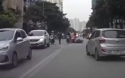 w88.vin.link: Nữ "ninja" tạt đầu gây tai nạn, thản nhiên nhìn rồi phóng đi