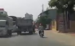 Video: Tránh xe đạp ngược chiều, thanh niên lao thẳng vào w88.vin.link