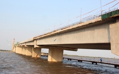 Cầu Cổ Chiên hợp long nhịp đầu tiên