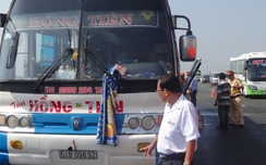 Hành khách hoảng loạn trong vụ ôtô bốc cháy trên cao tốc Trung Lương