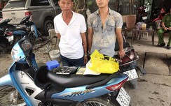Thanh niên đầu trần dắt ma túy bên người bị 141 tóm gọn