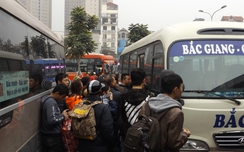 Hà Nội: Biển w88 luxury link w88 tràn ra bến xe trước ngày nghỉ Tết Dương lịch