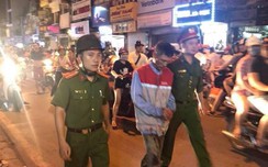 Lừa con gái đi mua thẻ điện thoại rồi đâm vợ cũ trọng thương