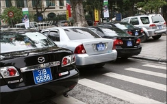 Thực hư 57 xe công dư thừa tại Bộ Công thương