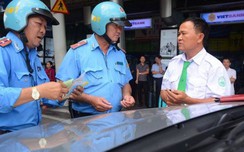 Xử phạt nhiều xe hợp đồng vi phạm ở khu vực sân w88 Tân Sơn Nhất