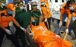 Vụ chìm tàu trên biển w88 link vao w88 moi nhat: Đưa hai thi thể thuyền viên vào bờ