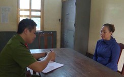 Bắt "nữ quái" thuê thuyền chở w88 bạc ra giữa lòng sông Đà "sát phạt"