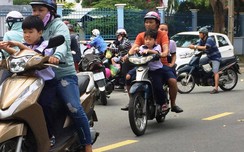 Phụ huynh không đội mũ bảo hiểm w88.vin.link trẻ ở TP.HCM diễn ra phổ biến