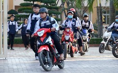 w88 com gắn máy dưới 50cc vô tư "đua" tốc độ, vì sao không cần bằng lái?