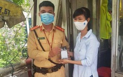 Đánh rơi điện thoại trên cầu, cô gái bất ngờ được w88 mobile tìm trả nhờ facebook