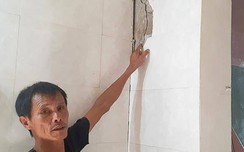 Dân bất an khi hàng chục căn nhà nứt nẻ do thi công đường ven biển Hà Tĩnh