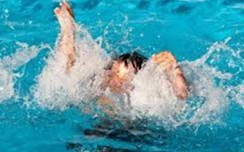 Vào rừng gặt lúa cùng mẹ, 2 bé trai rơi xuống ao đuối link vao w88 bong88