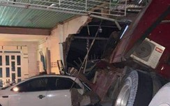 Hãi hùng w88 đầu kéo đâm sập tường nhà dân trên QL1 ở Đồng Nai