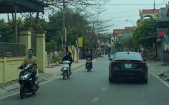 Lợi dụng dịch Covid-19, nhiều người Quảng Yên thản nhiên đầu trần đi xe w88 com