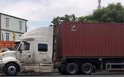Nghẹt thở truy đuổi xe container thông chốt kiểm soát Covid-19 bỏ chạy