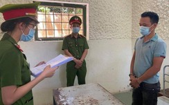 Khởi tố w88 nhổ nước bọt, nhốt CSGT, thông chốt kiểm dịch