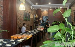 Ấm lòng những suất cơm miễn phí "chuẩn nhà hàng" gửi tuyến đầu chống dịch