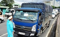 Ưu tiên xét nghiệm Covid-19 cho lái xe, giảm ùn tắc vận tải hàng hóa