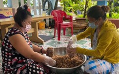 Người link w88 chế biến sản vật quê nhà gửi đồng bào khó khăn nơi tâm dịch