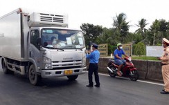 Bạc Liêu: "Siết" người dân ra đường, tạm dừng các phòng khám tư nhân