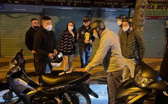 Gần 100 thanh niên "tóc xanh đỏ" náo loạn đường Hà Nội bị CSGT "hỏi thăm"