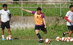 Vì sao sân ở Phú Thọ nhập cỏ Mỹ vẫn bị đội Indonesia chê tơi tả?