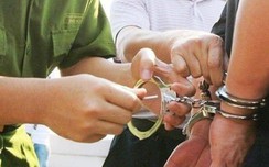 Bắt nguyên chủ tịch xã và cán bộ địa chính xã ở Thái Bình