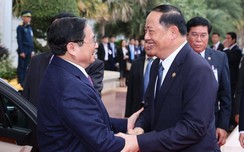 Toàn cảnh lễ đón chính thức Thủ tướng tại Lào