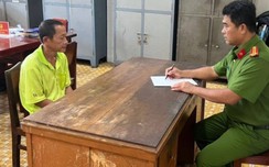 Bắt khẩn cấp người chồng đánh vợ dã mw88 vin app bằng cán chổi ở Vĩnh Long