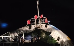 Chìm tàu cá Quảng Nam: Tàu cảnh sát biển, kiểm ngư, máy bay nước ngoài đến hiện trường