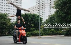 Xe máy trong clip quảng cáo Quốc Cơ - Quốc Nghiệp chồng đầu lái xe là của hãng nào?