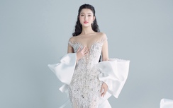 Ngơ ngẩn ngắm Phương Nhi "lên đồ" trắng muốt cho đêm chung kết Miss International 2023