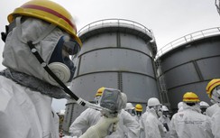 Hai nhân viên nhà máy Fukushima nhập viện vì bị chất lỏng chứa phóng xạ phun trúng