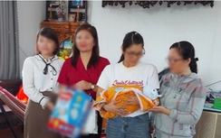 Tìm thân nhân bé trai sơ sinh bị bỏ rơi trong đêm ở Nam Định
