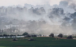 Xe tăng Israel xuất hiện sâu trong Dải Gaza