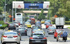 Phí quyền sở hữu ô tô tại Singapore tăng kỷ lục, bằng giá mua 4 chiếc Camry tại Mỹ