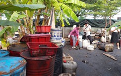 Bãi nhớt thải lẫn dầu ăn cũ gây nguy cơ cháy nổ, ô nhiễm khu dân cư ở Đà Nẵng