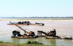 Thủ tướng yêu cầu rà soát toàn bộ quá trình đấu giá quyền khai thác 3 mỏ cát Hà Nội