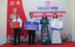 Phó chủ tịch nước tặng 16 căn nhà Đại đoàn kết cho hộ nghèo ở Bạc Liêu