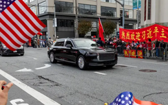 Video Chủ tịch Trung Quốc khoe Tổng thống Mỹ siêu xe Hồng Kỳ 