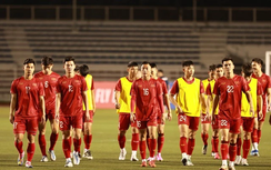 Trung vệ số 1 Việt Nam bị HLV Troussier loại khỏi danh sách dự vòng loại World Cup