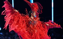 Clip: Show trình diễn trang phục dân tộc ấn tượng Miss Universe 2023