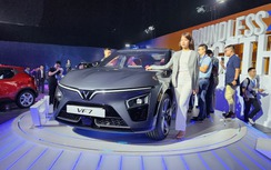 VinFast ra mắt xe điện VF 7, giá từ 850 triệu đồng