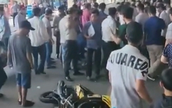 Hai thiếu niên đi xe máy chạy vào ga quốc tế Tân Sơn Nhất bị xử phạt