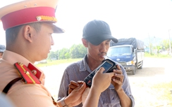 Công an Lâm Đồng tuần tra khép kín, kiểm soát chặt vi phạm trên quốc lộ 20
