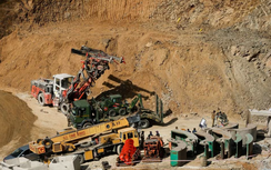 Ấn Độ chật vật cứu 41 công nhân bị kẹt trong đường hầm bị sập