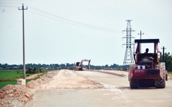 Đề nghị Hà Tĩnh cân đối ngân sách sửa chữa hai tuyến đường huyện