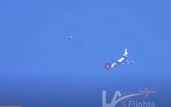 Video vật thể lạ bay gần chuyên cơ Tổng thống Mỹ Joe Biden
