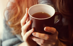 Loại trà quen thuộc giúp giảm viêm họng và ho không phải ai cũng biết