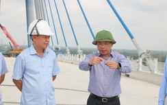 Thứ trưởng Bộ GTVT: Khẩn trương hoàn thành các hạng mục còn lại của cầu Mỹ Thuận 2